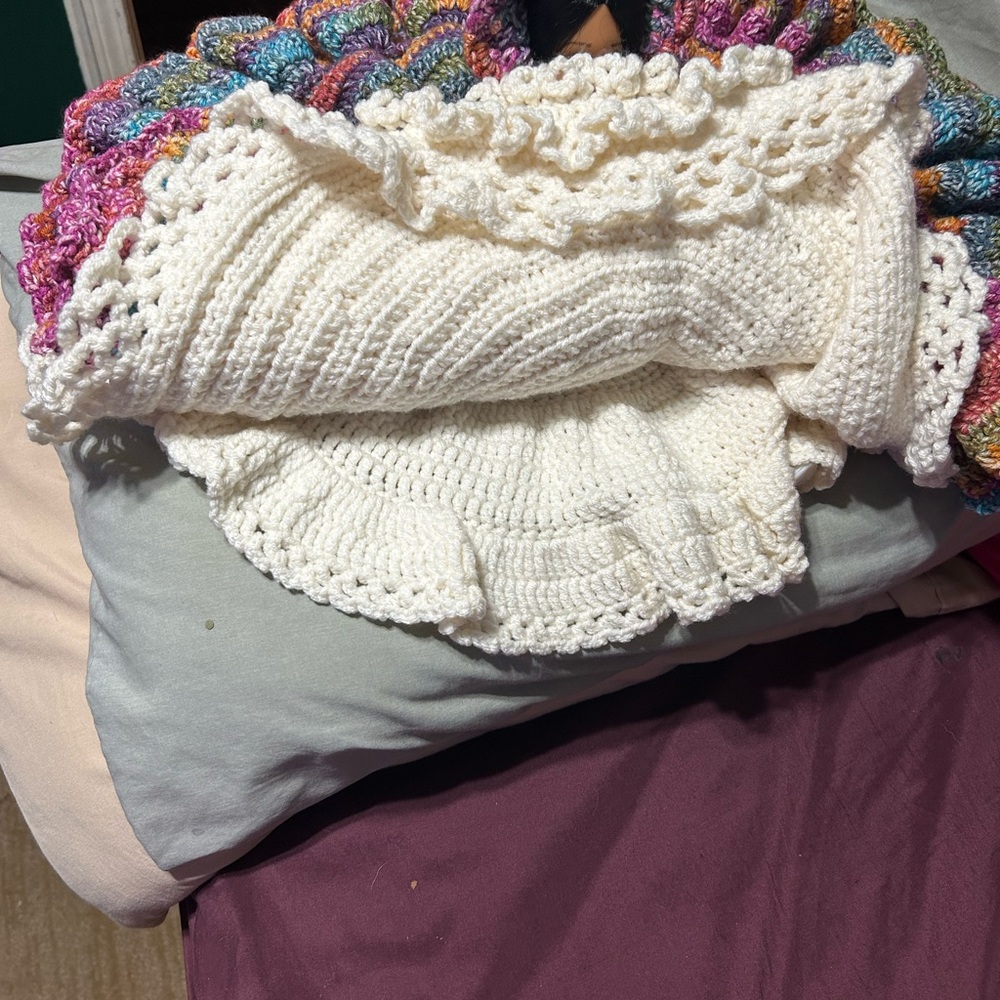 Vintage inspired BED DOLL - Picture 4 of 4